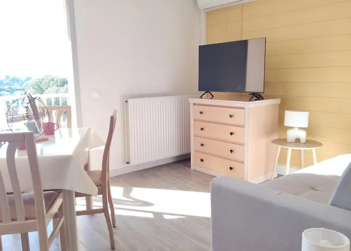 公寓 Les Hauts De Balaruc- Ideal Curistes 102 巴拉吕克莱班